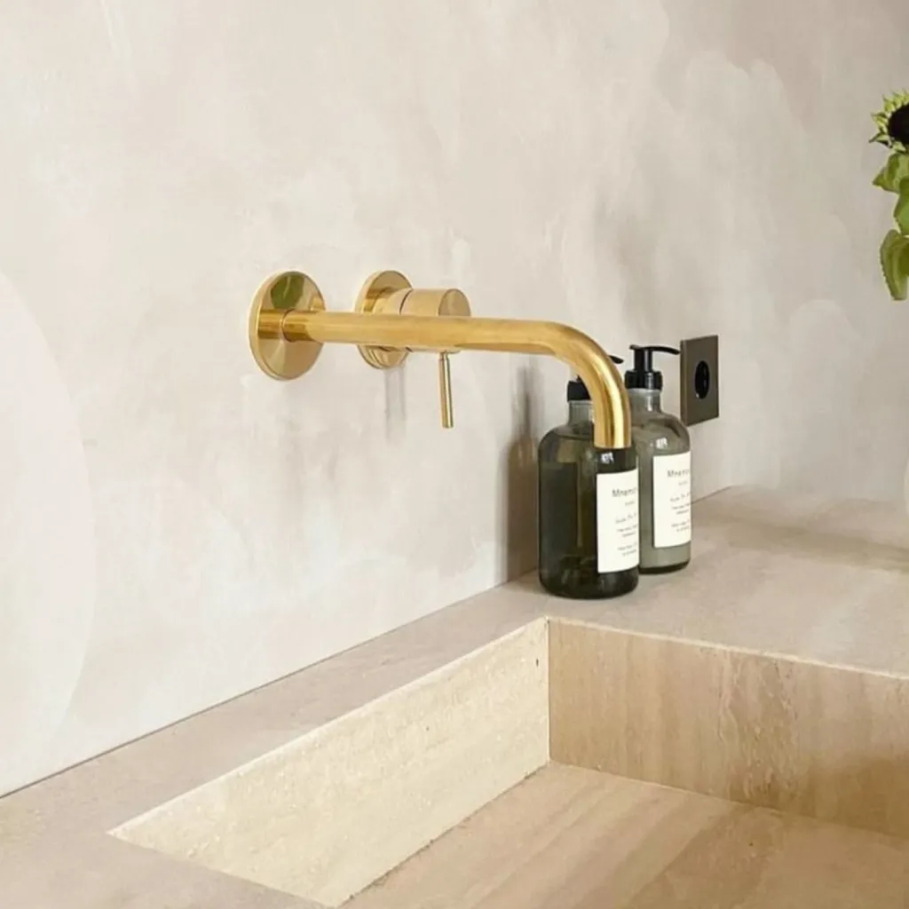 Semplice SHV502 - Single-lever washbasin mixer, 22 cm. spout, Polished Brass Natural