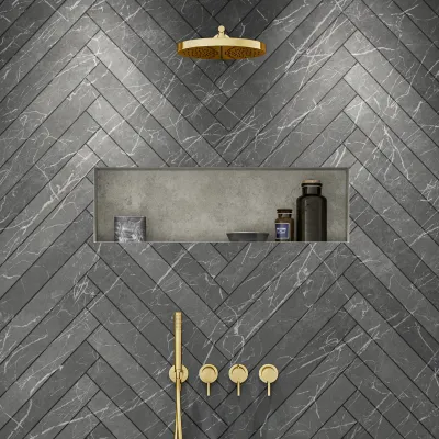Semplice STB801 S02 - XXL Rain DeLux Ø28 cm, SmartTerm Wall, Polished Brass Natural