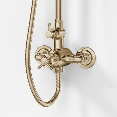 Hassel&Teudt HBT900 - SmartTerm shower rod set w/Ø21 cm. Rain DeLuxe w/EasyClean, Polished Brass Natural