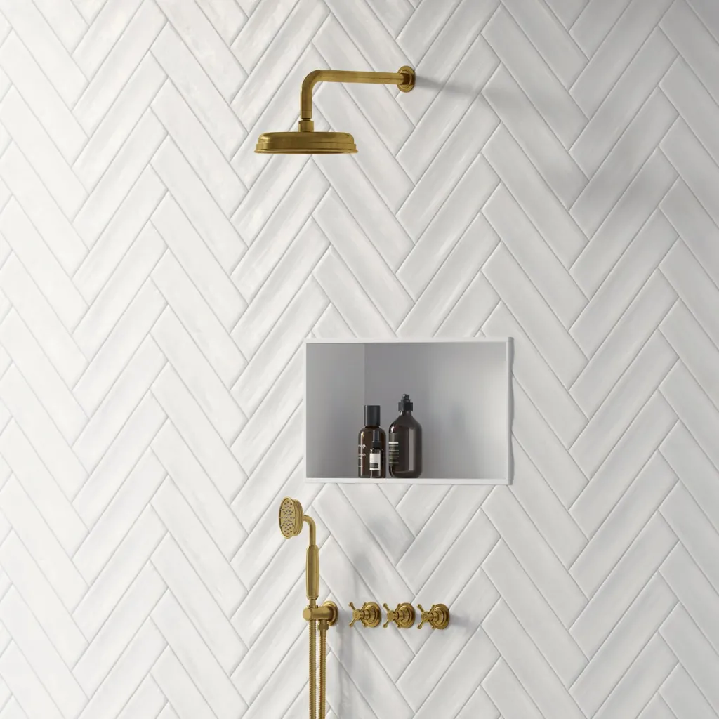 Hassel&Teudt HBR704 S01 - Shower set w/Ø21 cm. Rain DeLuxe w/EasyClean, Wall, Polished Brass Natural