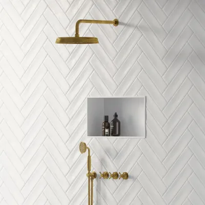 Hassel&Teudt HBR704 S03 - Shower set w/Ø31 cm. Rain DeLuxe w/EasyClean, Wall, Polished Brass Natural