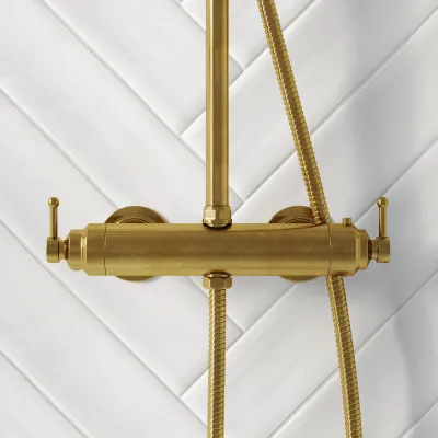 Hassel&Teudt HRL10 S01 - SmartTerm shower rod set w/Ø21 cm. Rain DeLuxe w/EasyClean, Polished Brass Natural